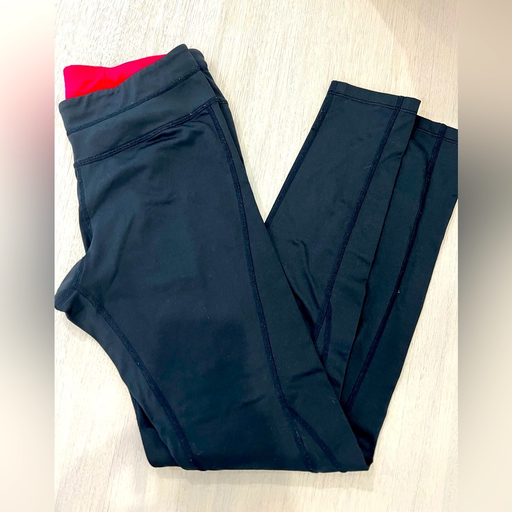 Work out sick legging pants, black with fuchsia pink at the top preloved size sm